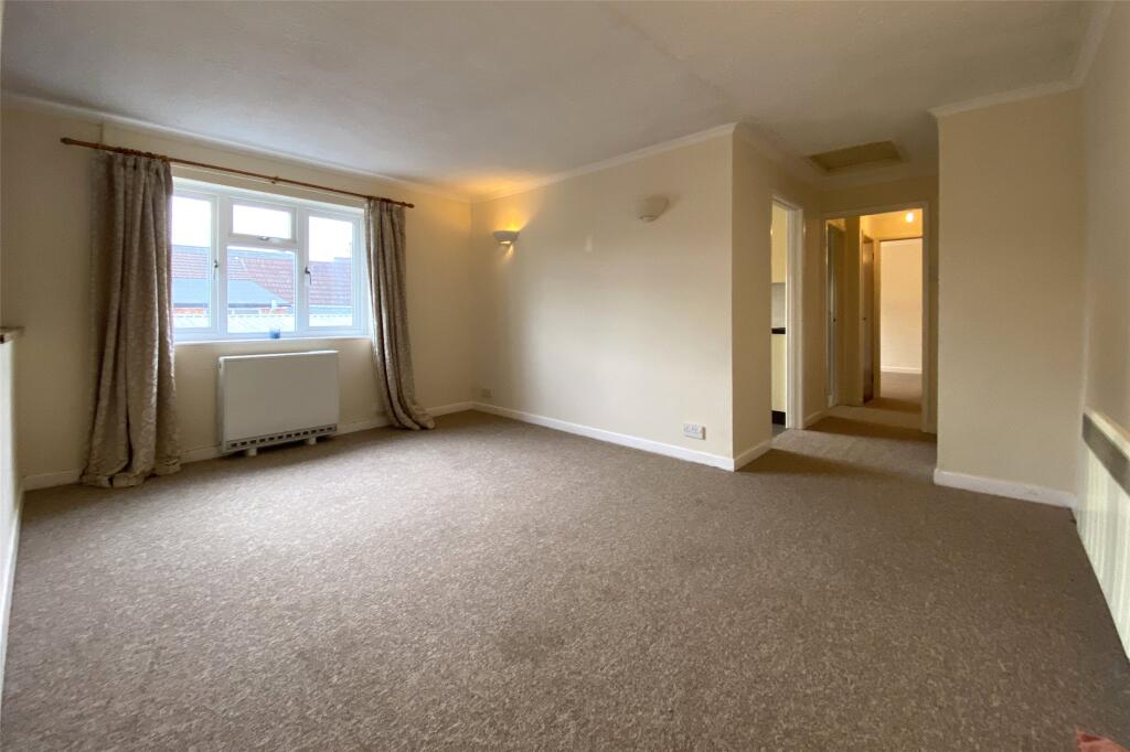 Swan Court, High Street, Wellington, Somerset, TA21 photo 2