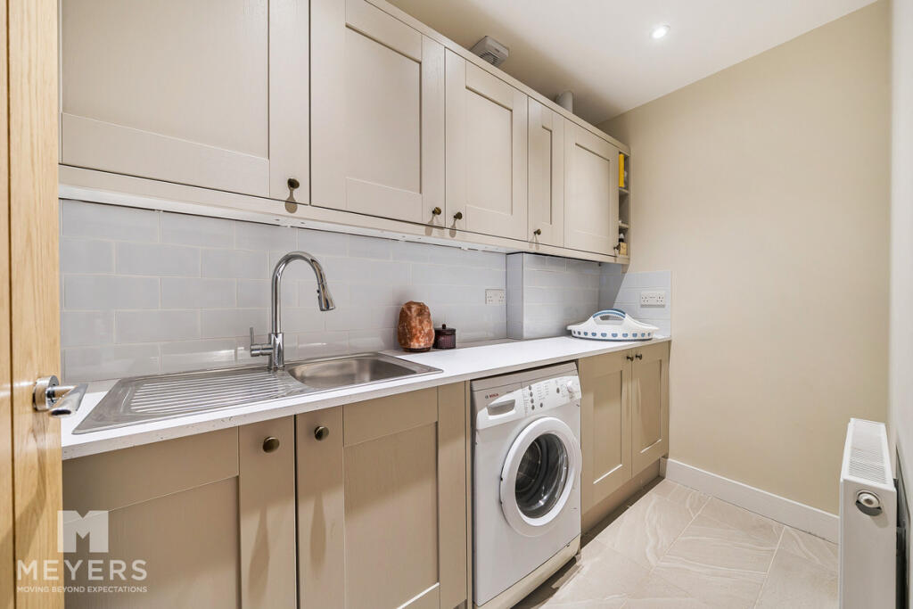 Fairways, Ferndown, BH22 8 photo 5