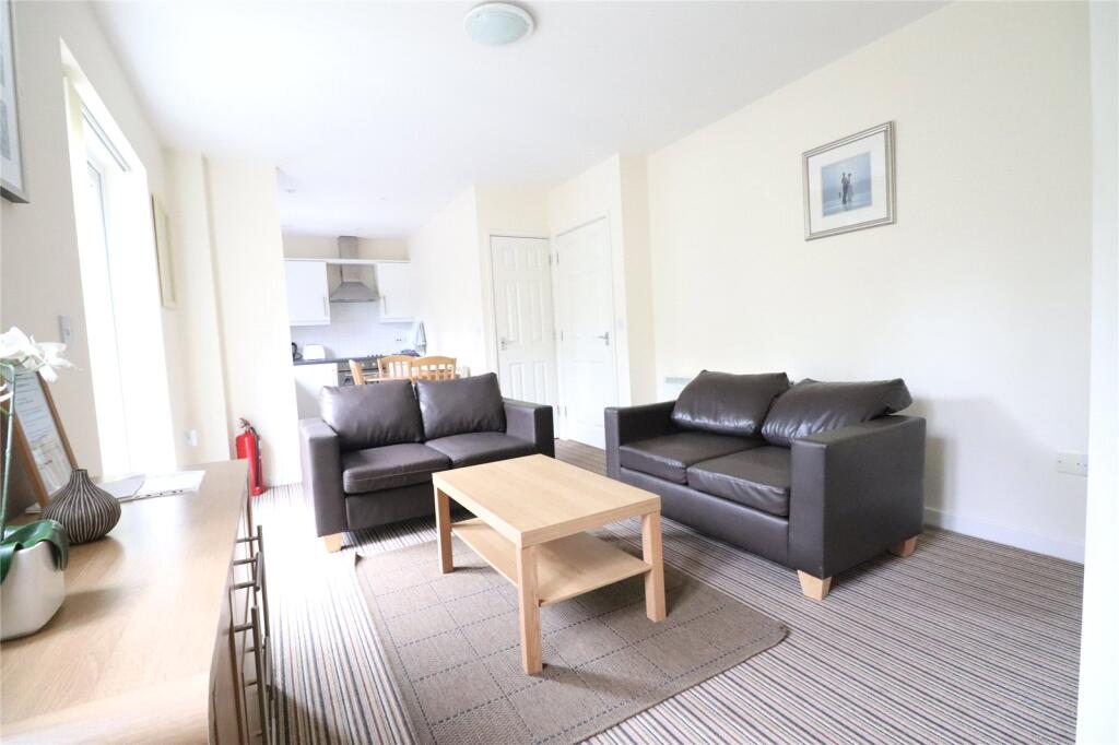 Apartment in Daventry, West Northamptonshire - View 5