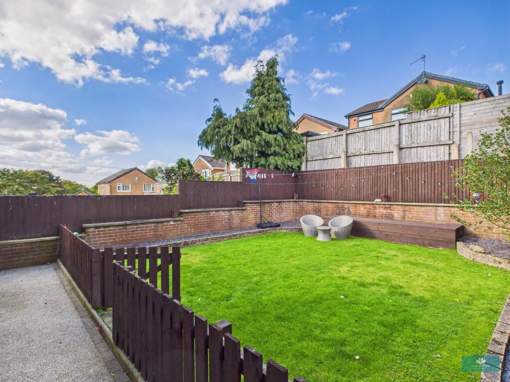 Moordale Avenue, Oldham, Greater Manchester, OL4 photo 3