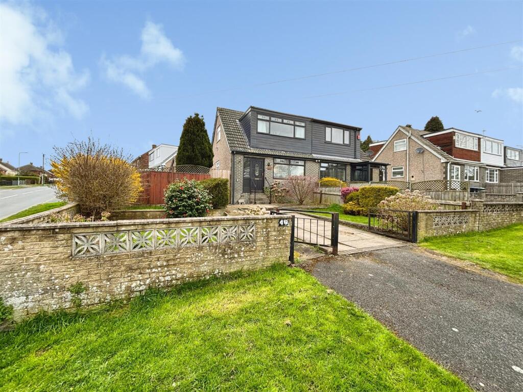 Reevy Avenue, Bradford, BD6 3EQ