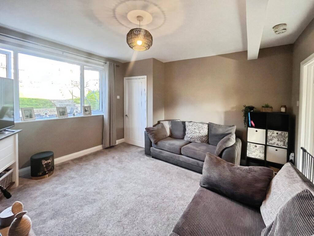 Kershaw Crescent, Luddendenfoot, Halifax, HX2 photo 4