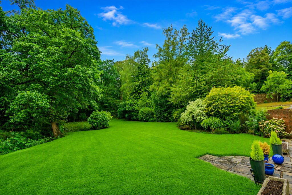 House in Kirklees, West Yorkshire - View 2