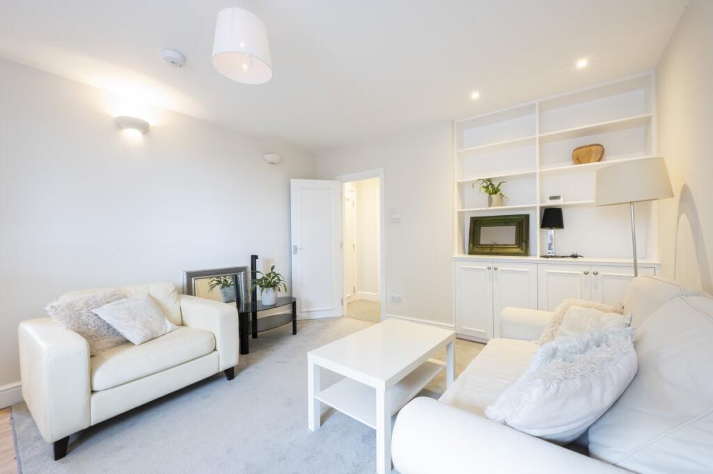 Apartment in Kingston upon Thames - View 4
