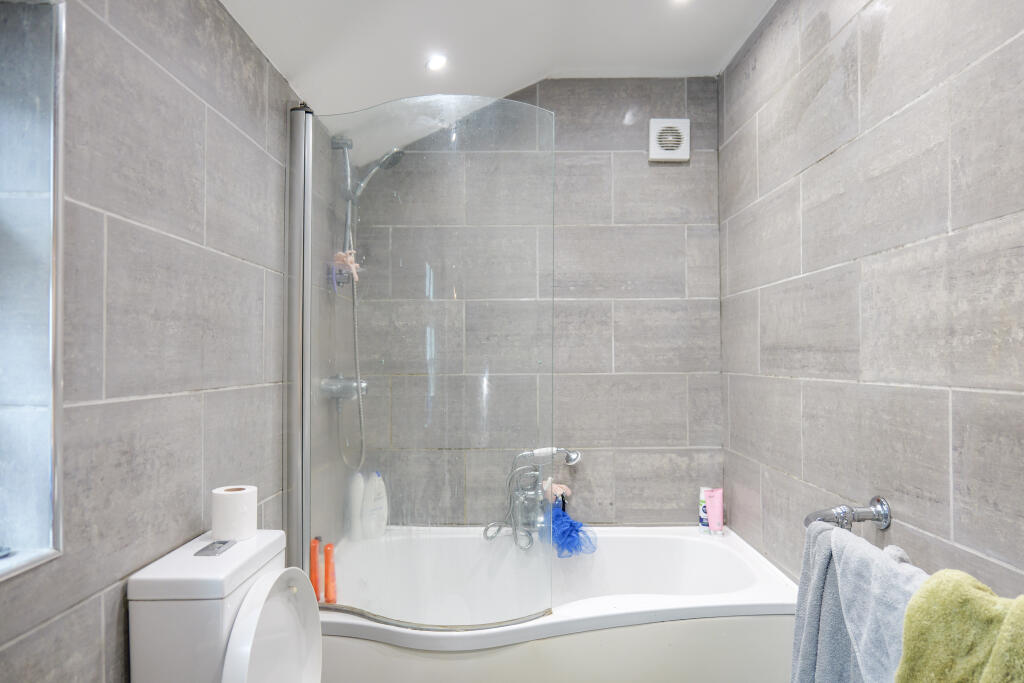 House in Knowsley, Liverpool City Region - More