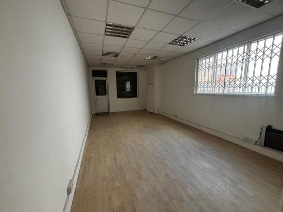 Photo 3. 5A Internal.