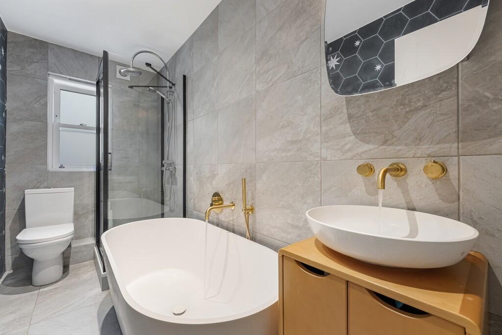 Apartment in London - View 4