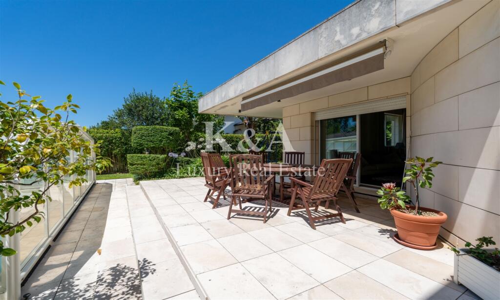 Main image of property: Oporto, Oporto