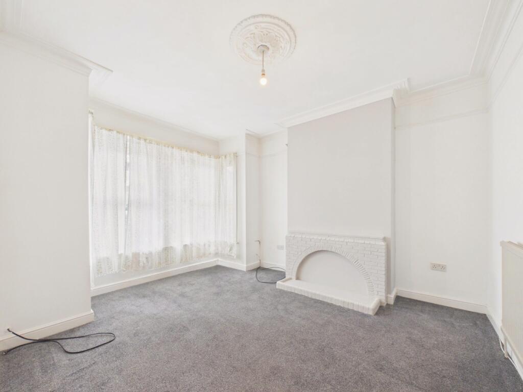 House in Hull, Kingston upon Hull - View 3