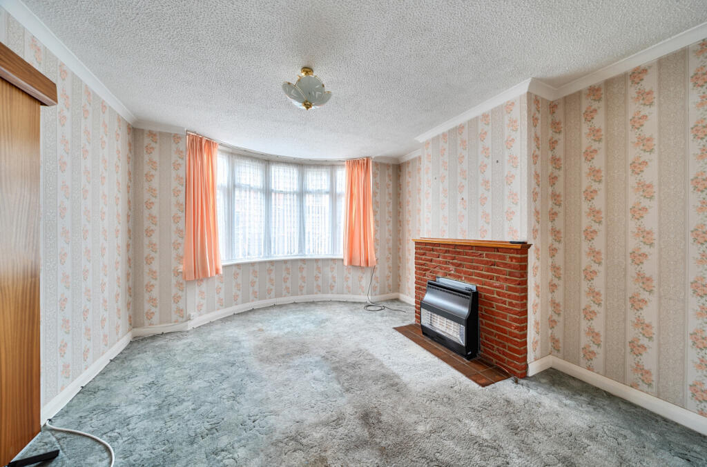 House in Dunstable, Central Bedfordshire - View 2
