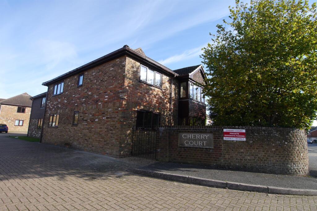 Main image of property: Cherry Court, Brighton Road, Horsham, RH13