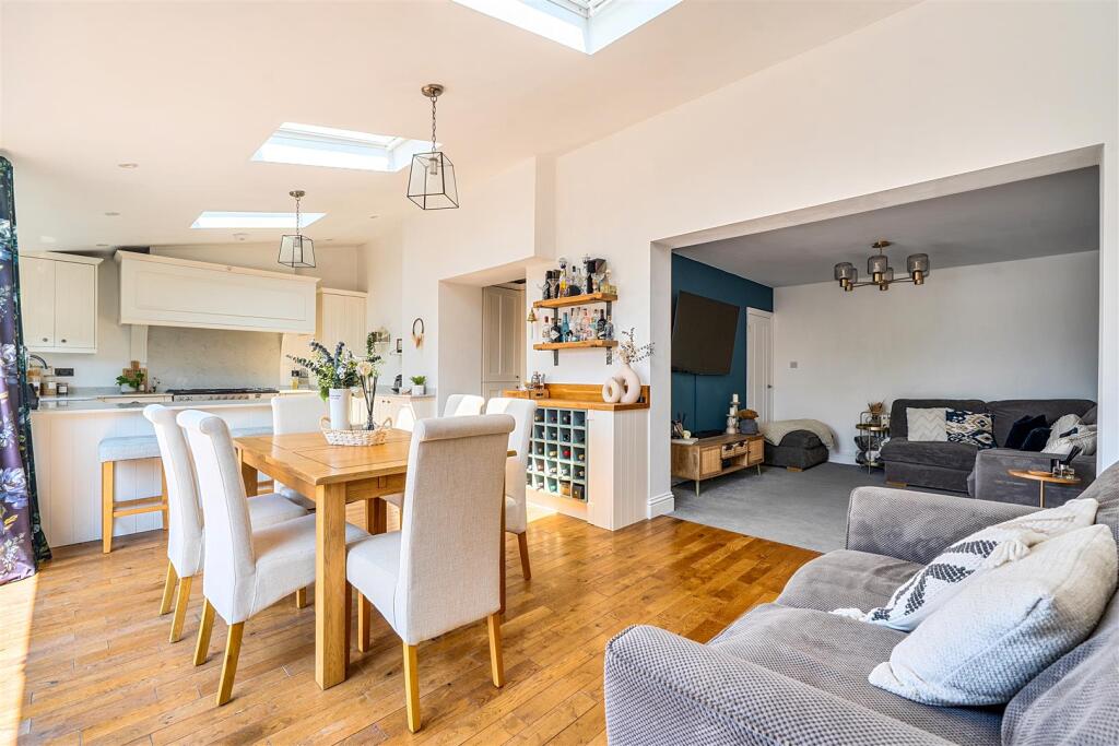 House in Maidstone, Bearsted - View 4