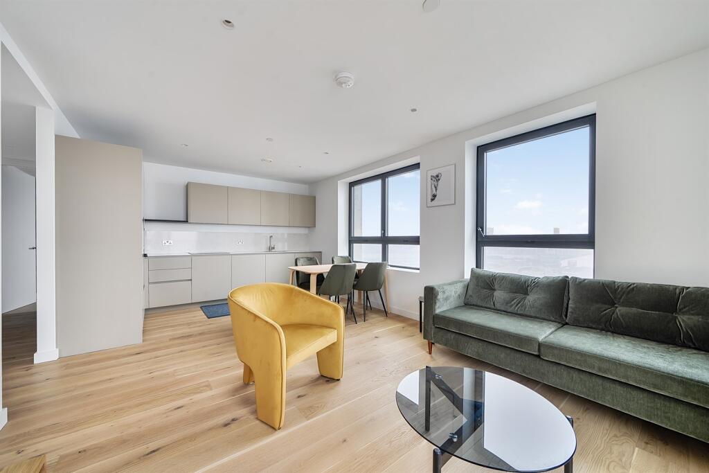 Main image of property: Peninsula Gardens, Pilot Walk, Lower Riverside, Greenwich Peninsula, SE10