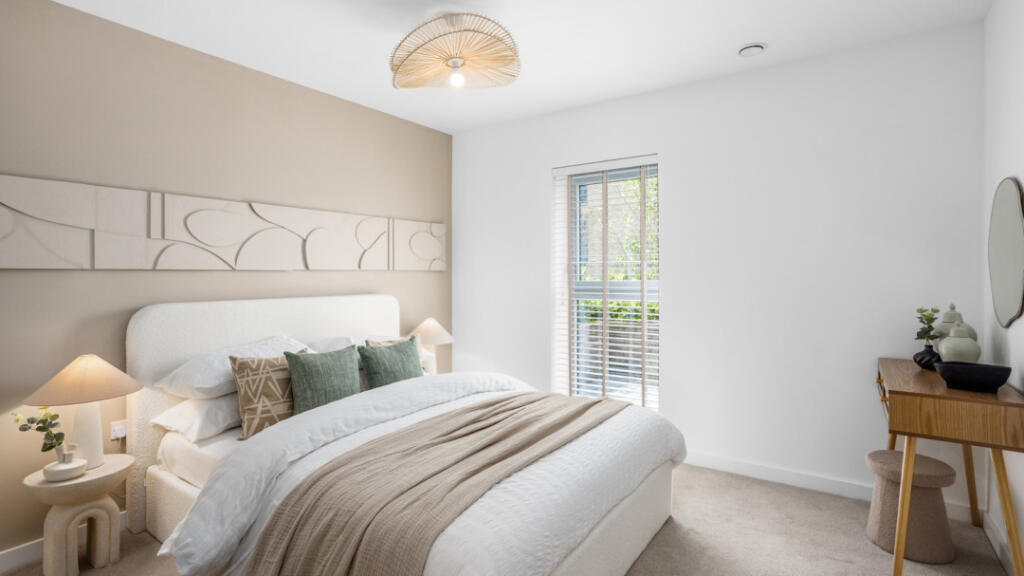 Apartment in Reading - View 4