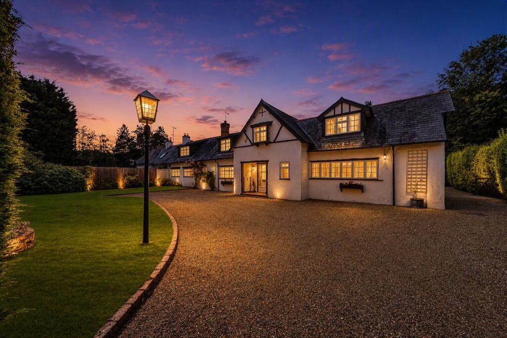Main image of property: New Lane, Sutton Green, Guildford, GU4