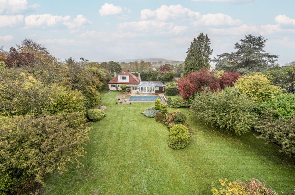 4-bed detached on Marlborough Road, Chiseldon, Swindon, SN4, £625,000