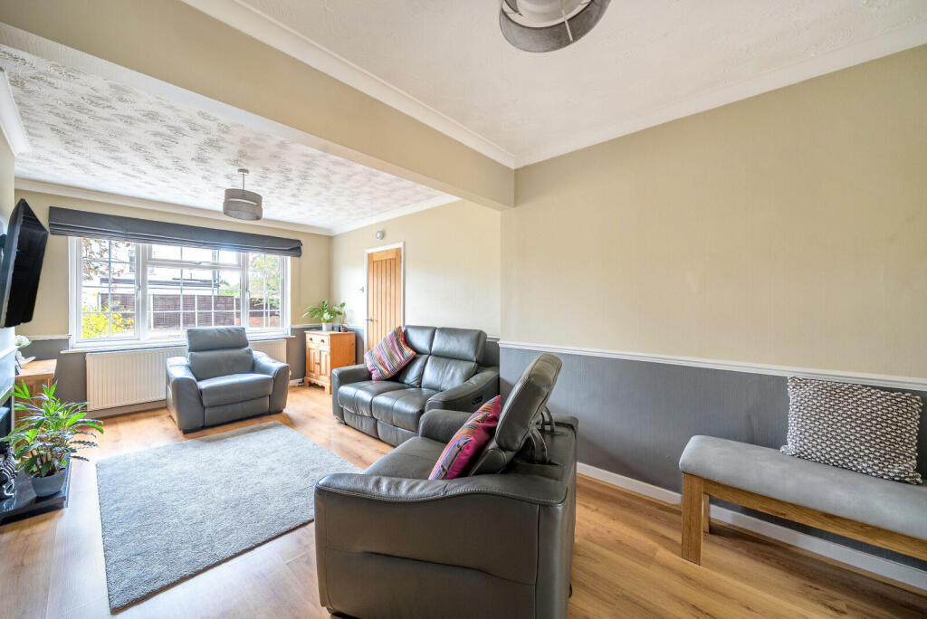House in Addlestone, New Haw - More