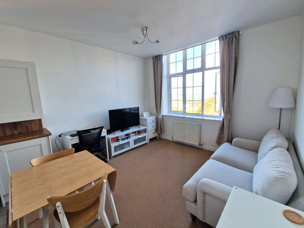Apartment in Exeter - View 4