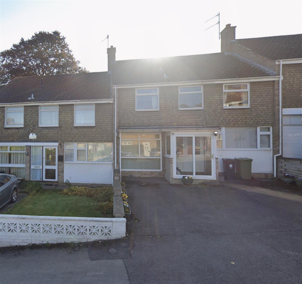 House in Bristol, Kingswood - More