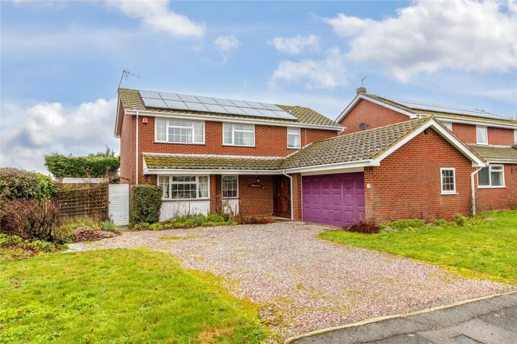Main image of property: Alma Farm Road, Toddington, Bedfordshire, LU5