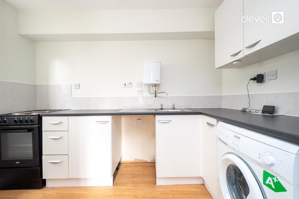 Apartment in Plymouth - View 4