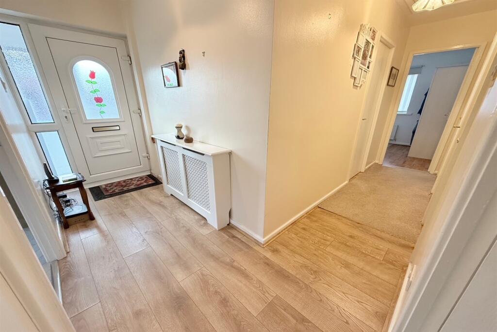 Woolmer Close, Birchwood, WA3  6UU photo 4