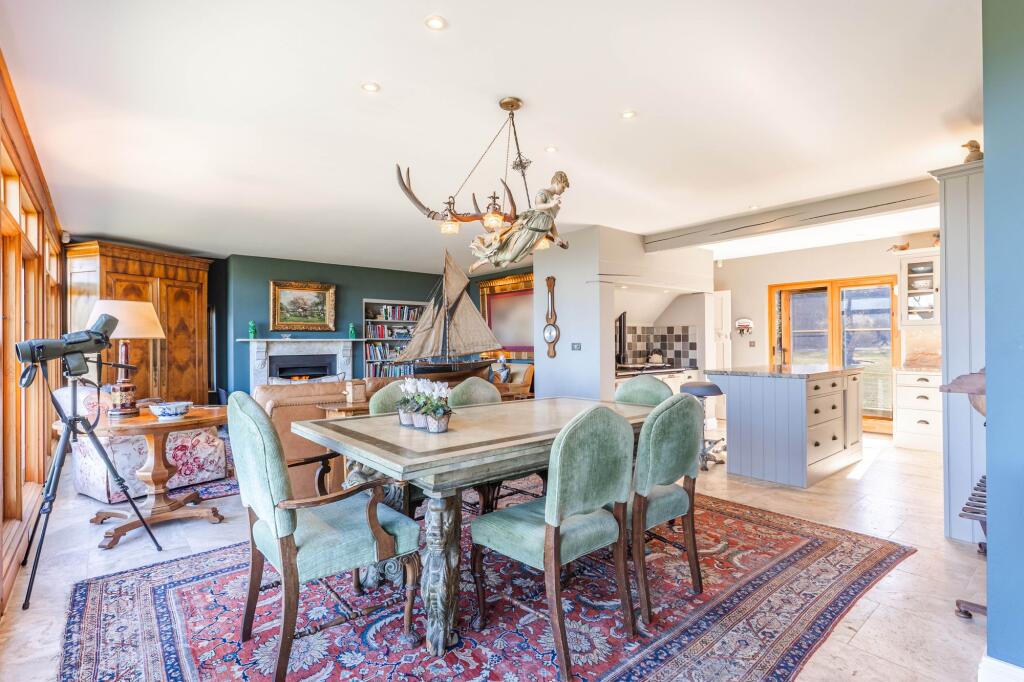Privacy, Design and Far Reaching Coastal Views in West Runton photo 2