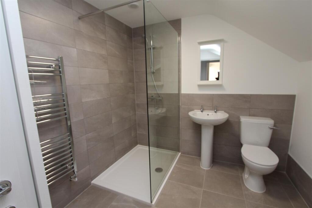 Apartment in Bristol - View 5