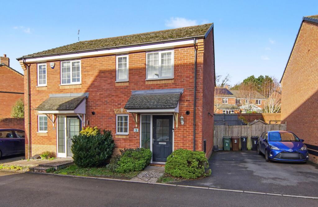 St. Laurence Close, Meriden, CV7, Meriden