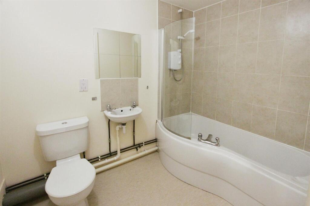 Apartment in Sheffield - View 5