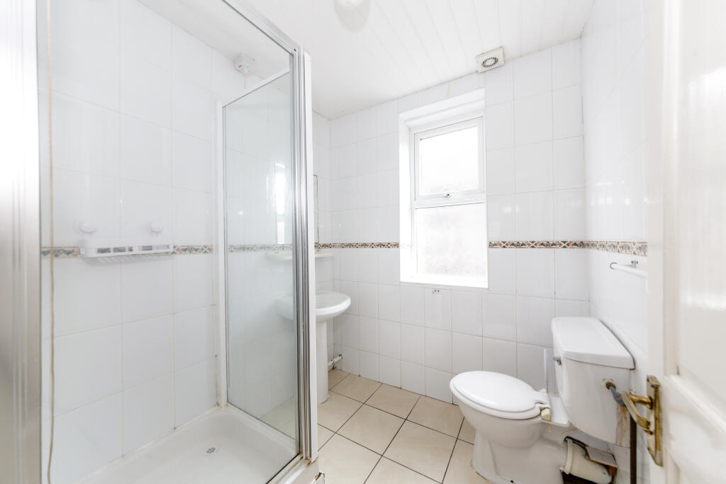 Apartment in Newcastle upon Tyne - View 5