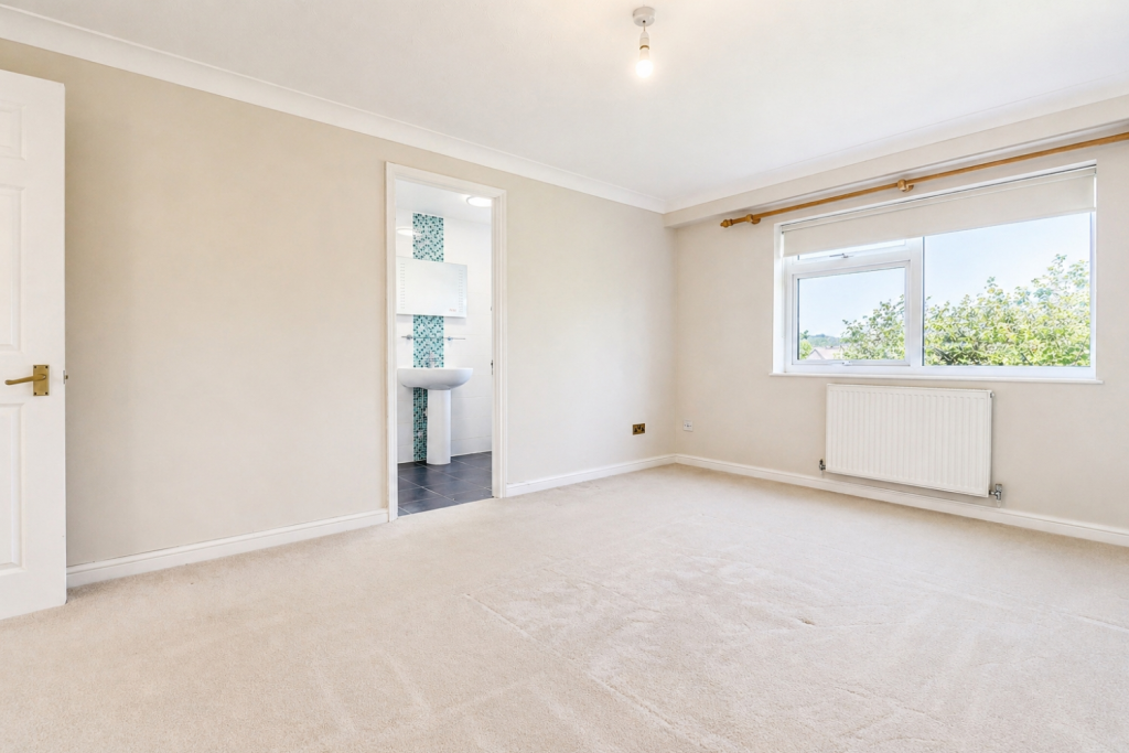 Apartment in Bromley - View 4