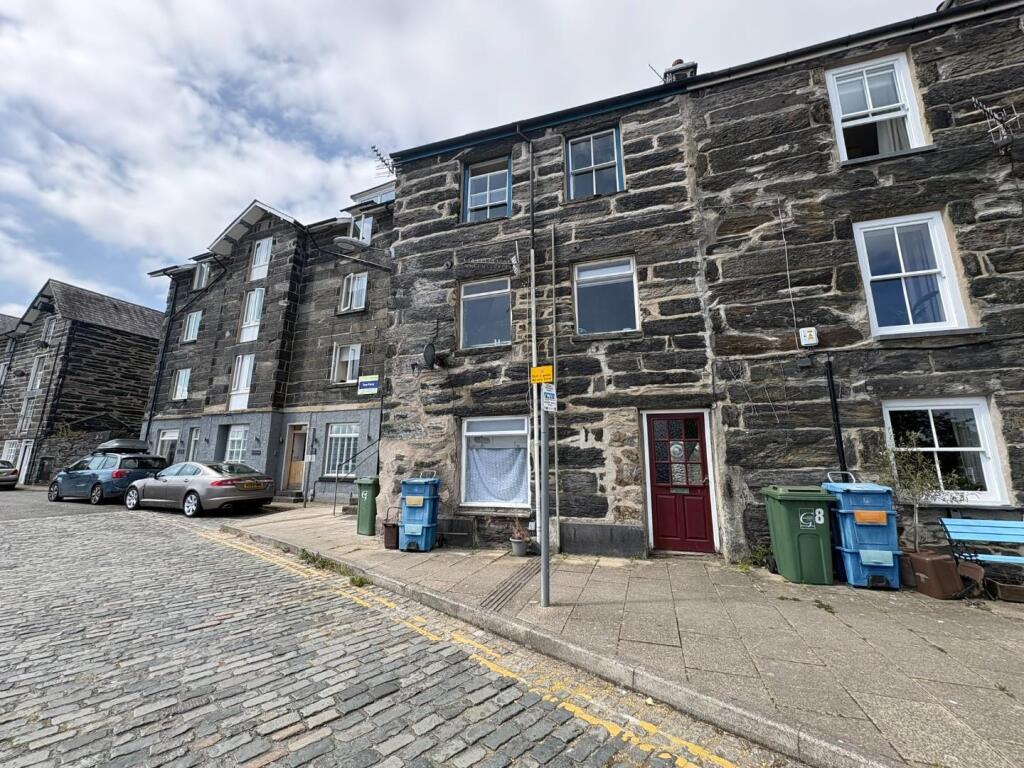Main image of property: Corn Hill, Porthmadog