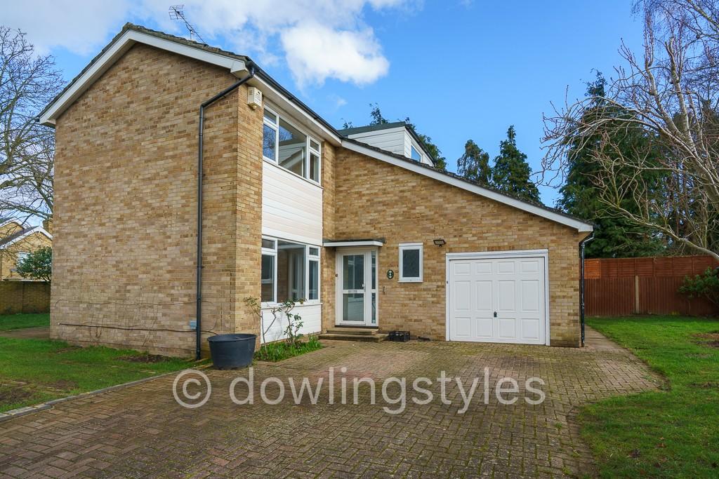 Main image of property: Parsons Mead, East Molesey, Surrey, KT8
