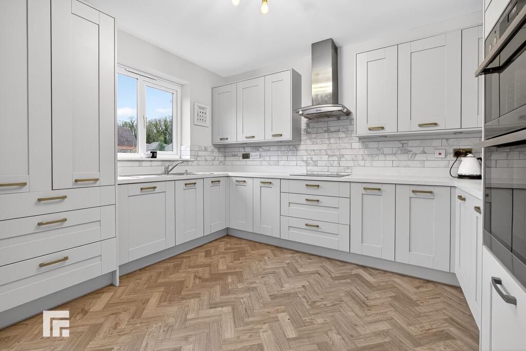 Pentrebane Drive, Cardiff, CF5 photo 4