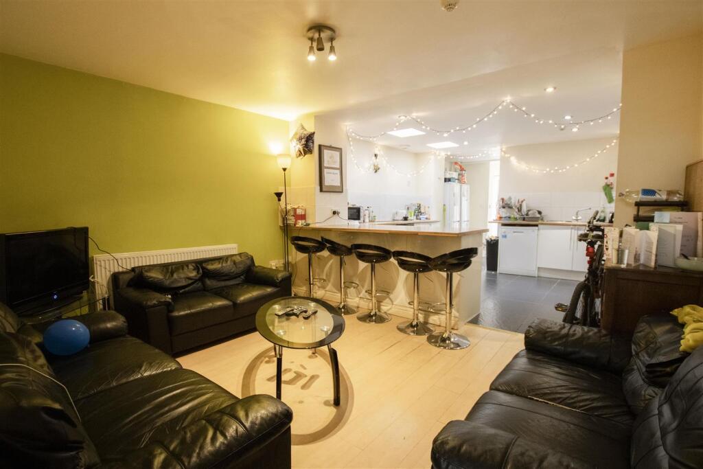 Main image of property: Hubert Road, Birmingham, West Midlands, B29