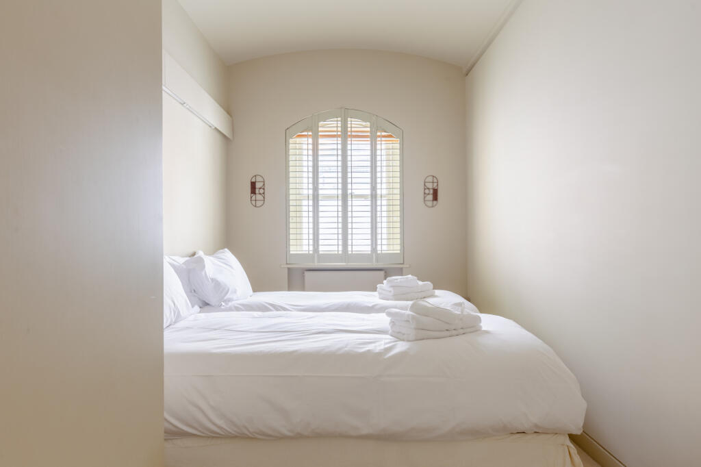 4 bedroom terraced house for rent