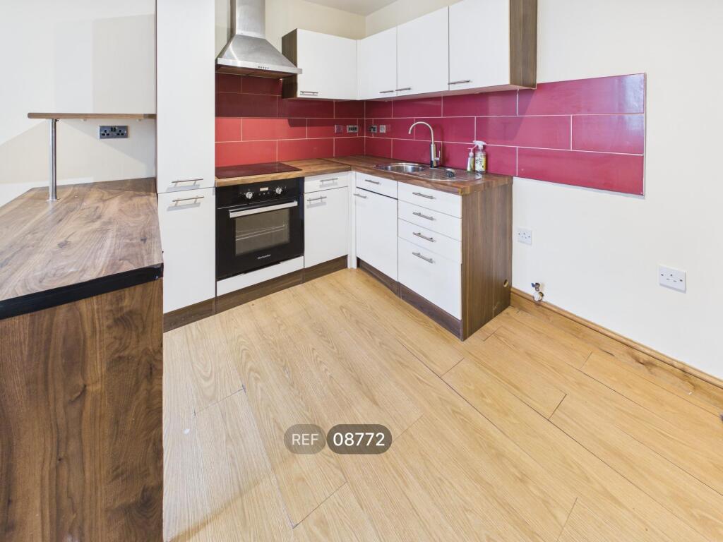 Main image of property: Gillygate, Pontefract, WF8 1PQ