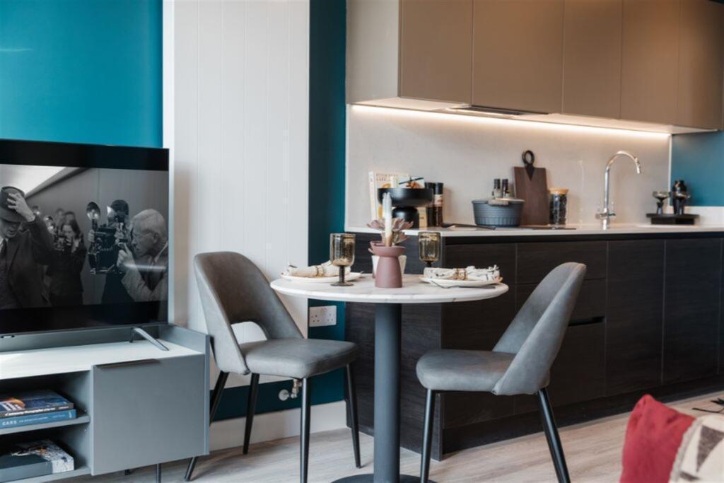 Apartment in Glasgow - View 3