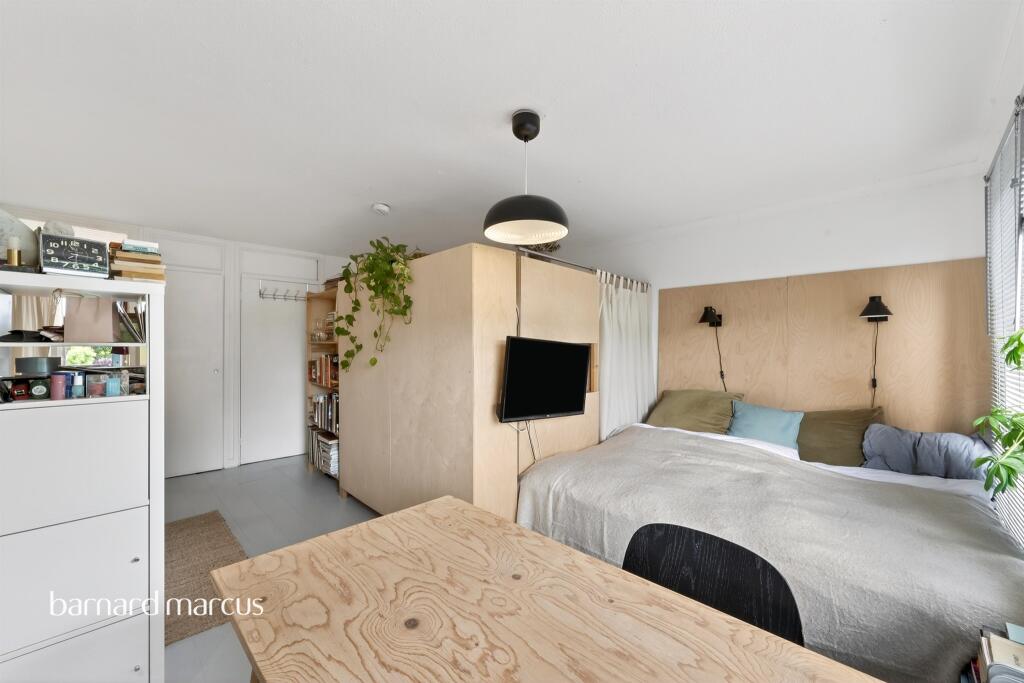 Coombe Road, New Malden photo 4