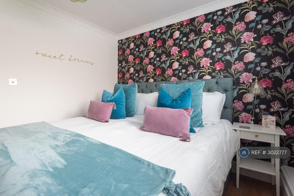 Apartment in Tonbridge - View 3