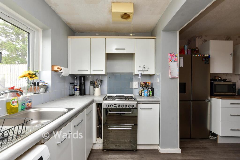 3-bed semi-detached on Sweechgate, Broad Oak, Canterbury, Kent, £214,500