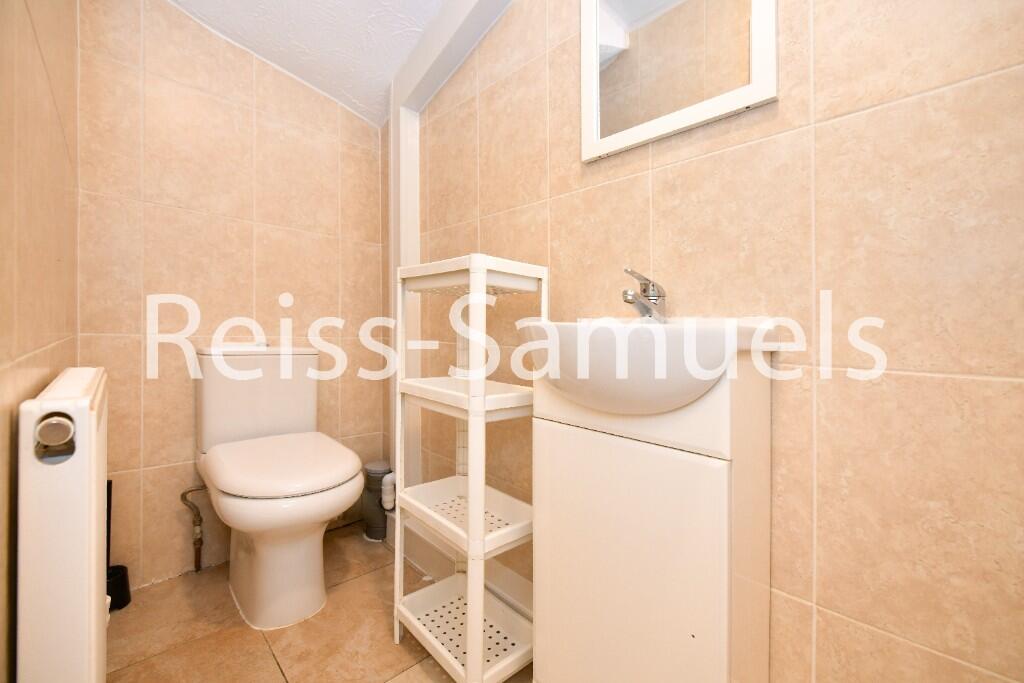 5 bedroom terraced house for rent