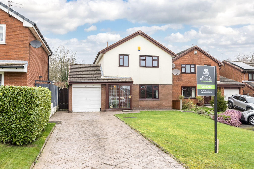 3-bed detached on Langholm Close, Wigan, £280,000