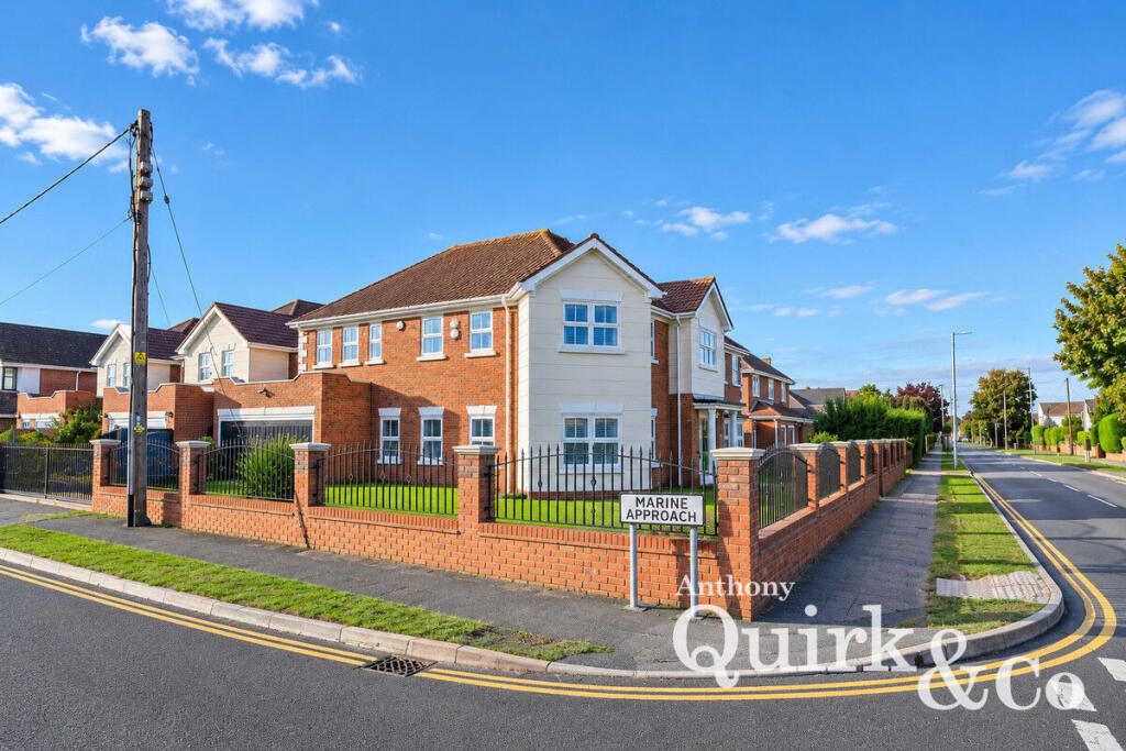 5-bed detached on Furtherwick Road, Canvey Island, SS8, £950,000