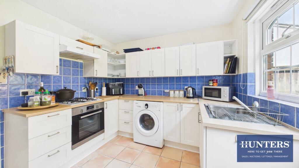 Glengarven Close, Washington - View 6