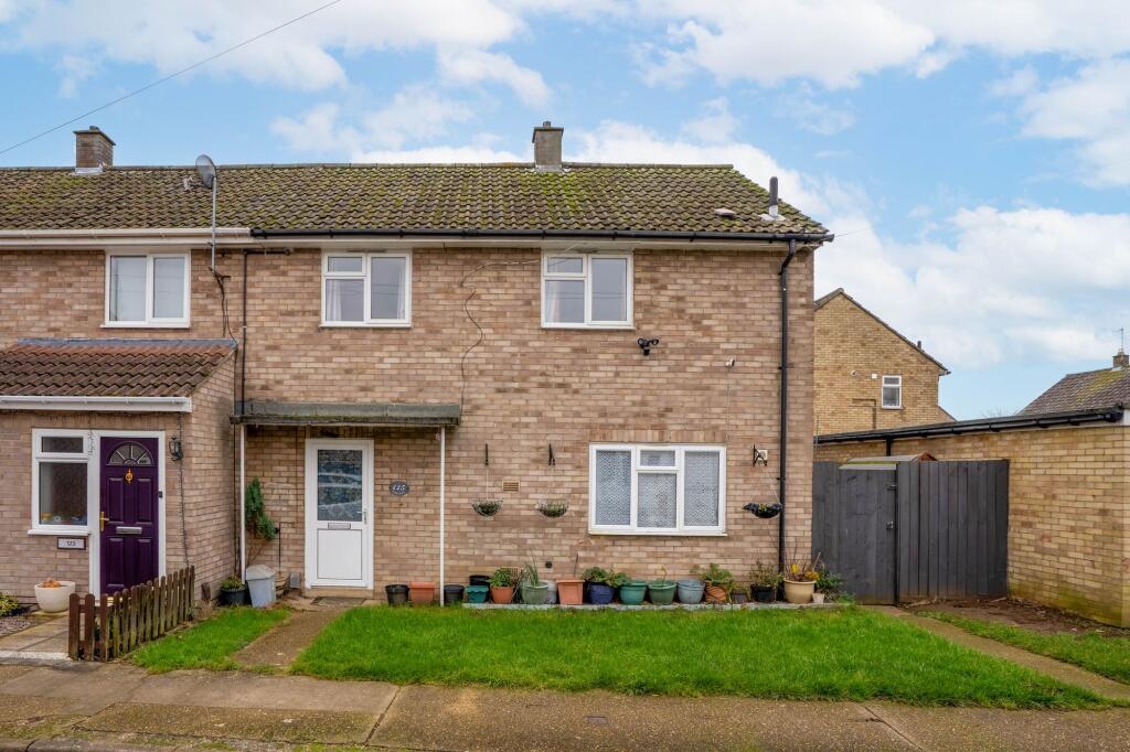 3-bed semi-detached on Coolidge Gardens, Cottenham, CB24, £300,000