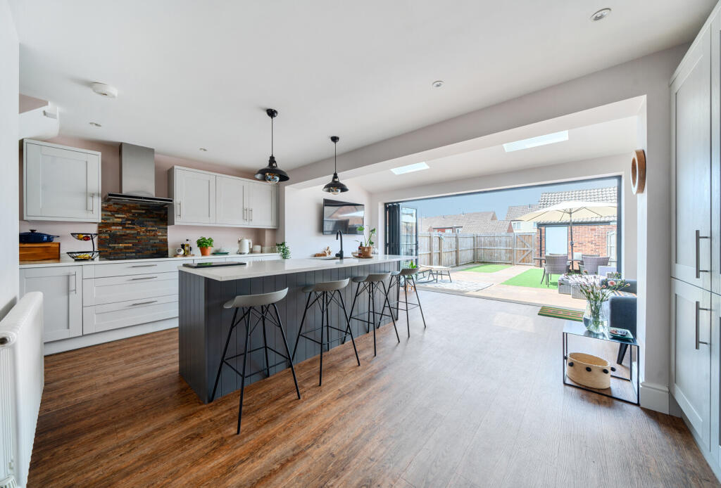 Main image of property: Warren Way, Yate, Bristol, Gloucestershire, BS37