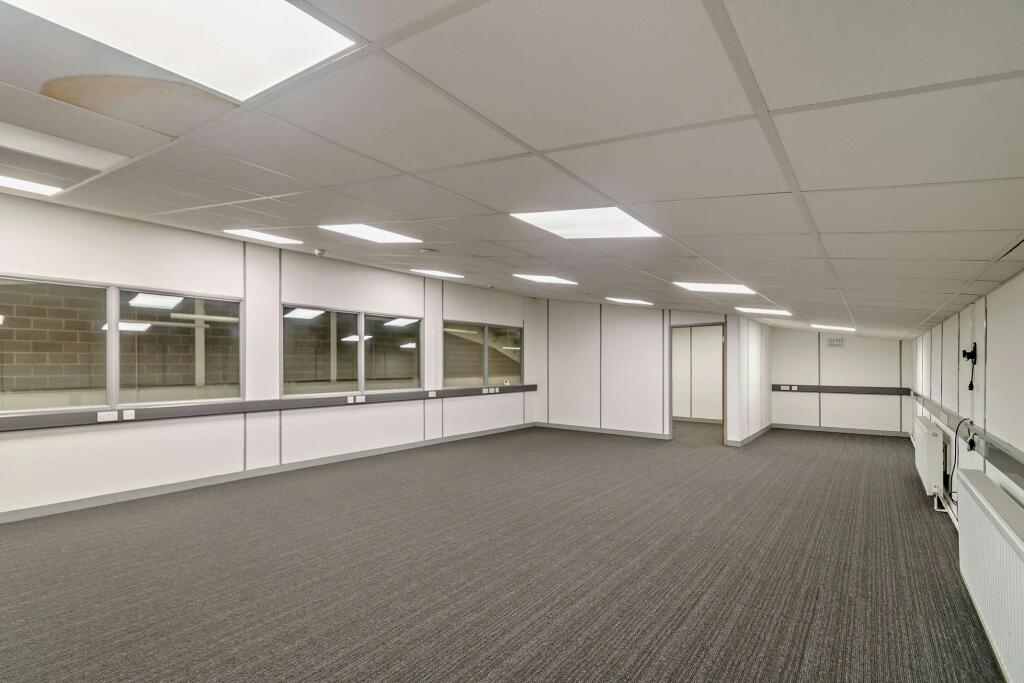 8617863-interior16-800.jpg