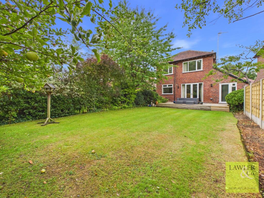 House in Poynton, Midway - View 4